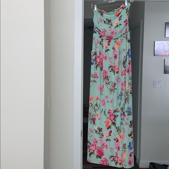 Strapless Floral Dress with pockets! - Picture 1 of 3
